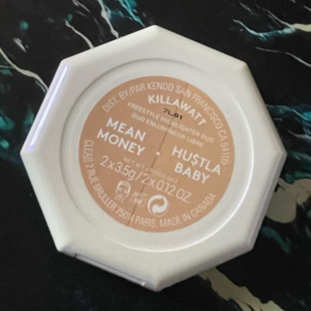 Fenty Beauty Killawatt Foil Freestyle Highlighter in Mean Money/HU$TLA Baby - Picture 3 of 5